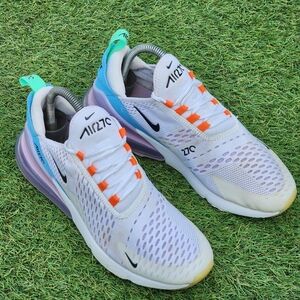 NIKE AIR MAX 270 - Women's Sneakers - SIZE 8.5.    (((Please See All Pictures)))